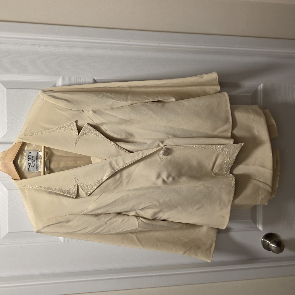 Daymor Couture C Mercedes Ferreira Blazer and Skirt Set in Cream